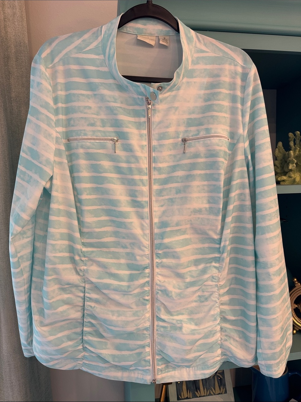 Chico's ZENERGY Light Blue & White Striped Zip Jacket Chicos Size 3 EUC